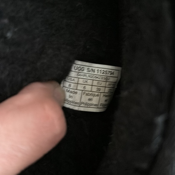 Women Classic Short Leather Black UGG
Boots Size 8 - Picture 4 of 4